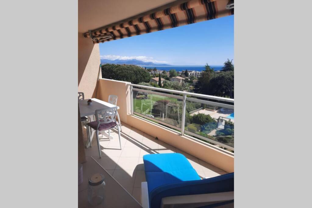 T2 Avec Magnifique Vue Mer, Piscine, Clim, Parking Appartamento Antibes Esterno foto